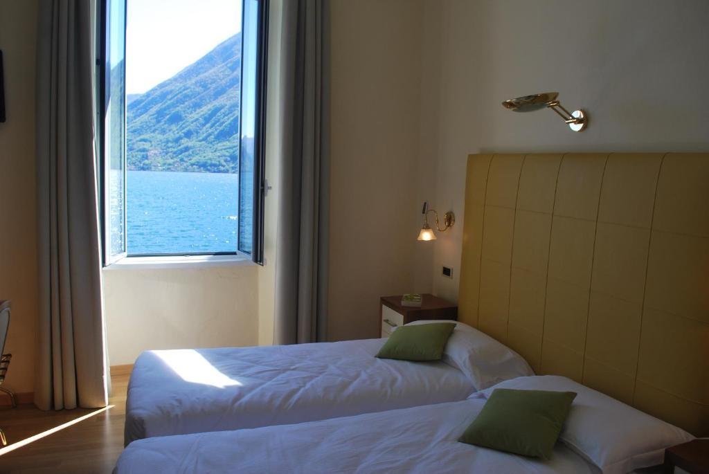 Villa Belvedere Como Lake Relais Argegno Room photo